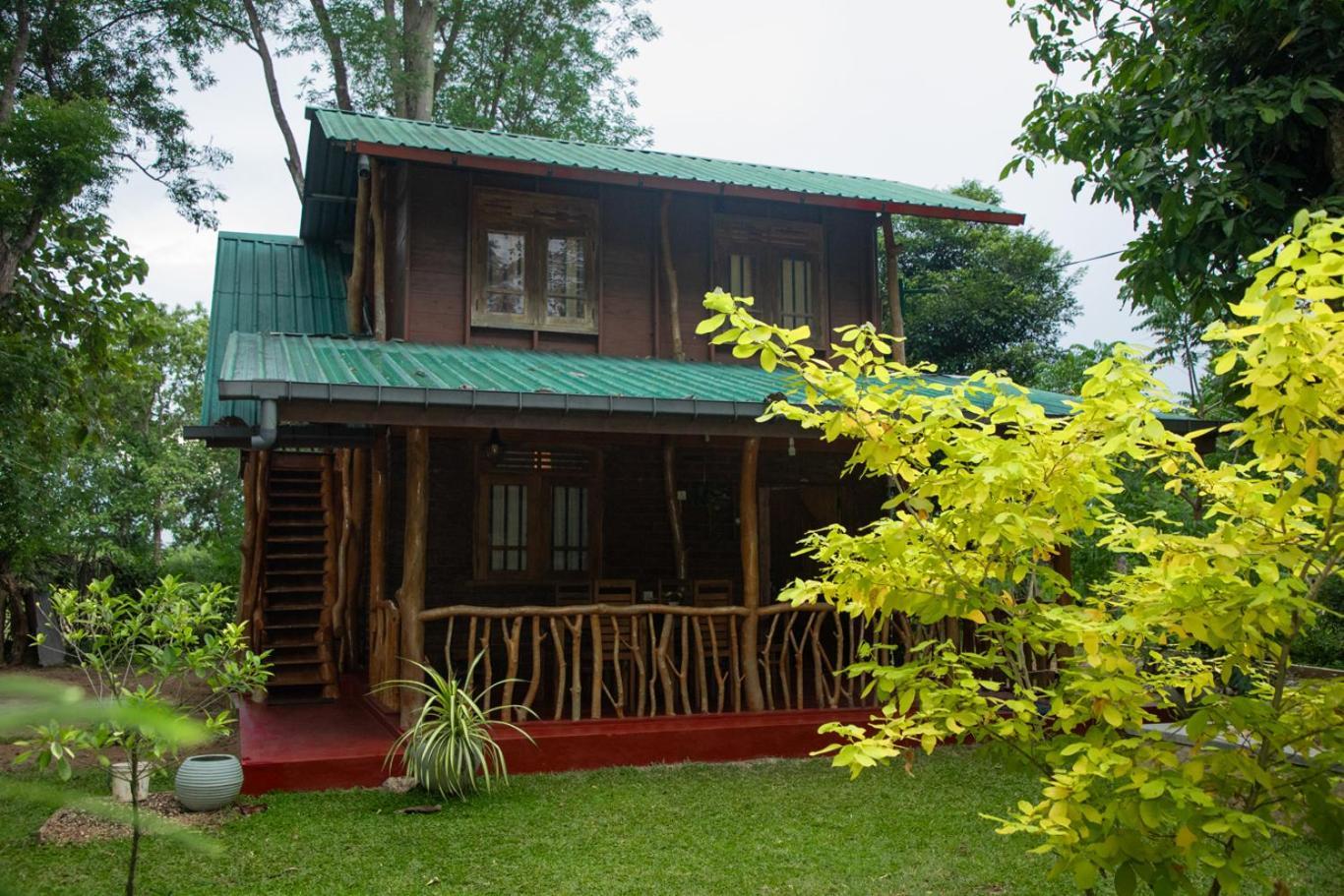 Thought Blooming Hotel Udawalawe Kültér fotó