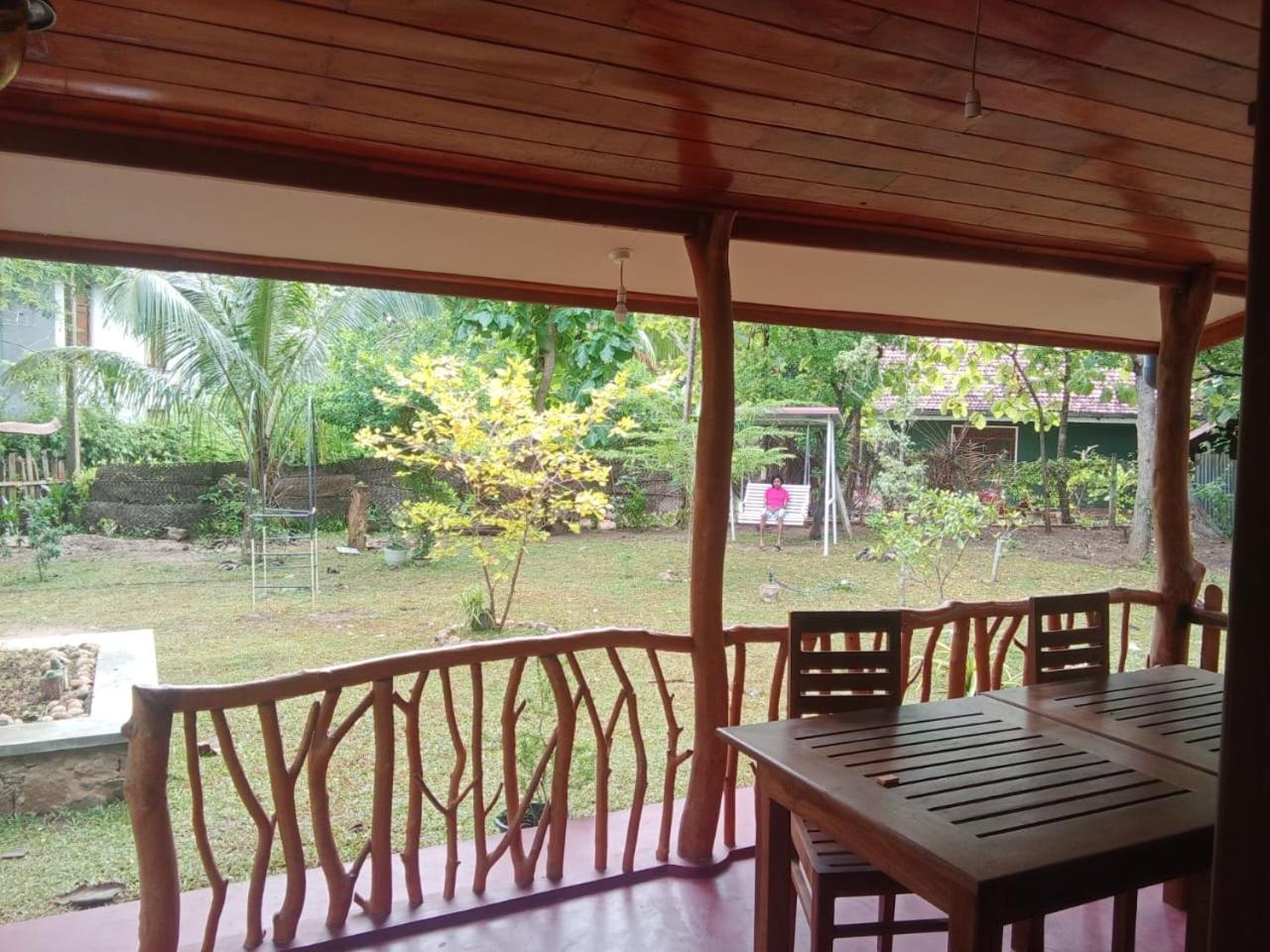 Thought Blooming Hotel Udawalawe Kültér fotó